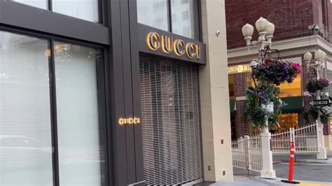 gucci bloomingdales robbery|gucci storefront robbery.